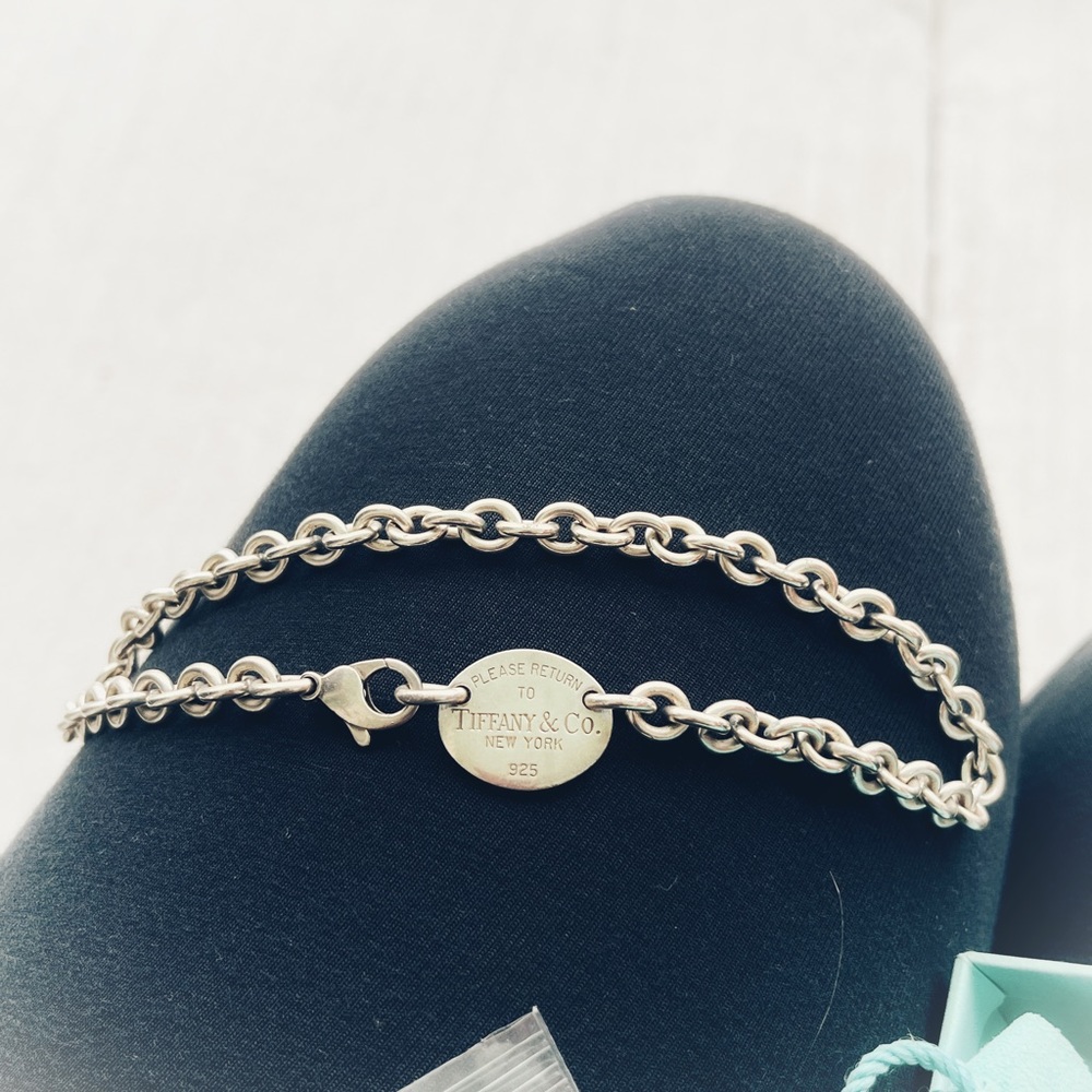 TIFFANY & CO. 925 “Return to Tiffany” Sterling Silver Oval Tag Choker Necklace